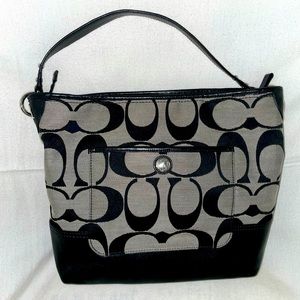 Like new! Coach signature hobo.